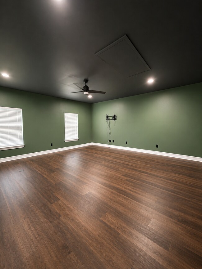 Building Photo - 212 Nandina Way
