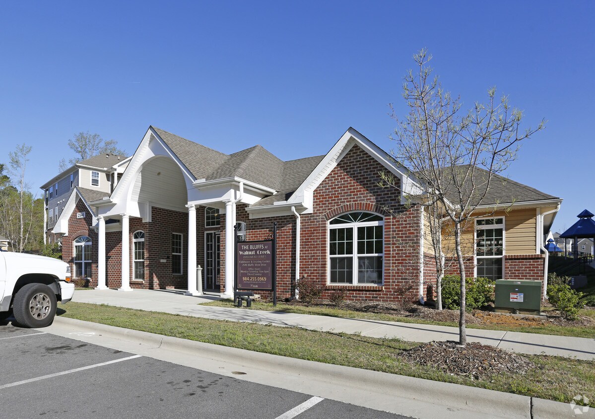 The Bluffs At Walnut Creek Raleigh