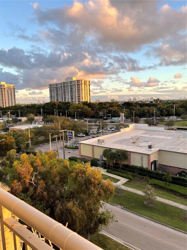Building Photo - 1251 NE 108th St