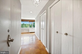 Building Photo - 1900 Lyttonsville Rd