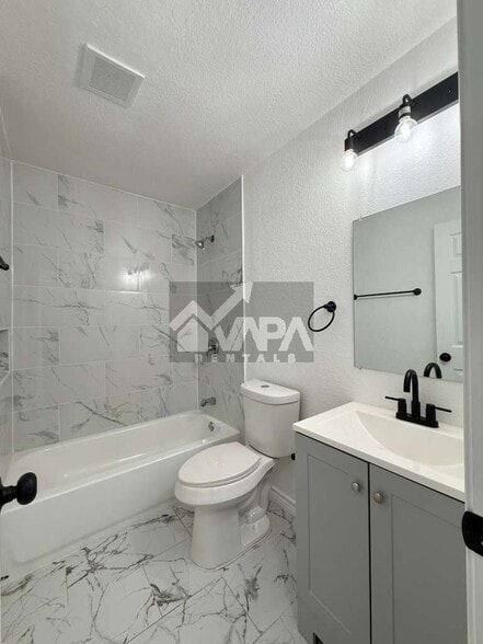 Building Photo - 9702 Hidden Ledge