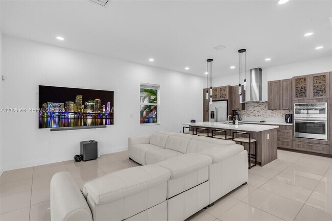 Building Photo - 15540 NW 88th Ave