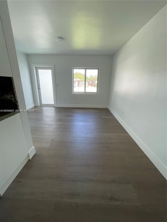 Building Photo - 2856 SW 37th Ave