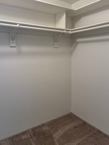 Building Photo - 6765 Montauk Cir