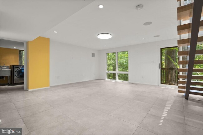 Building Photo - 5517 Mohican Rd