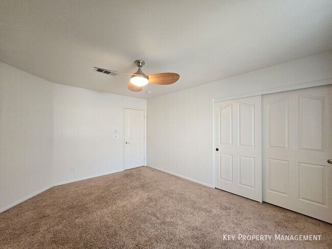 Building Photo - 3697 Ferndale Cove Dr