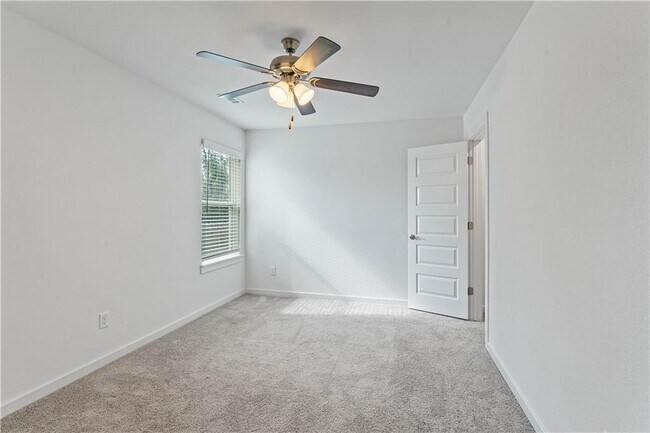 Building Photo - 5943 W Holdcroft Dr