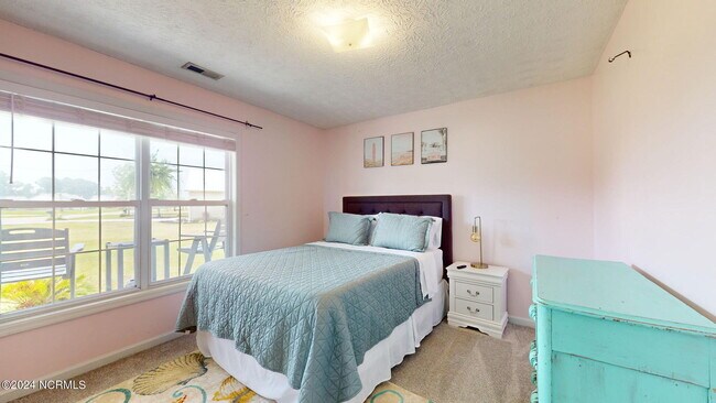 Building Photo - 177 Avis Dr