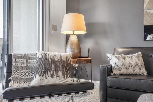 Building Photo - 210 Raceday Center Dr