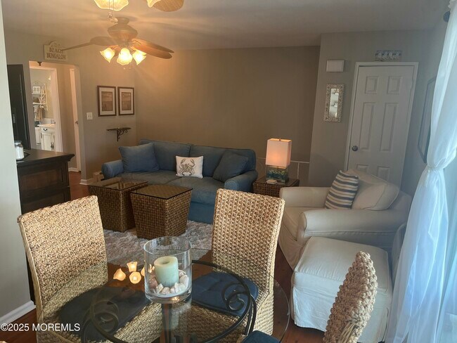 Building Photo - 100 3rd Ave