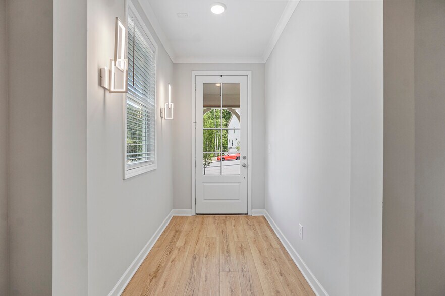 Main Level - 421 Retreat Ln