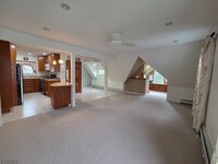 Building Photo - 57 Ravine Ave