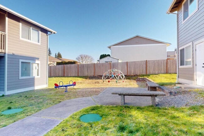 Building Photo - 1 Bedroom ADA unit in the heart of Yelm!