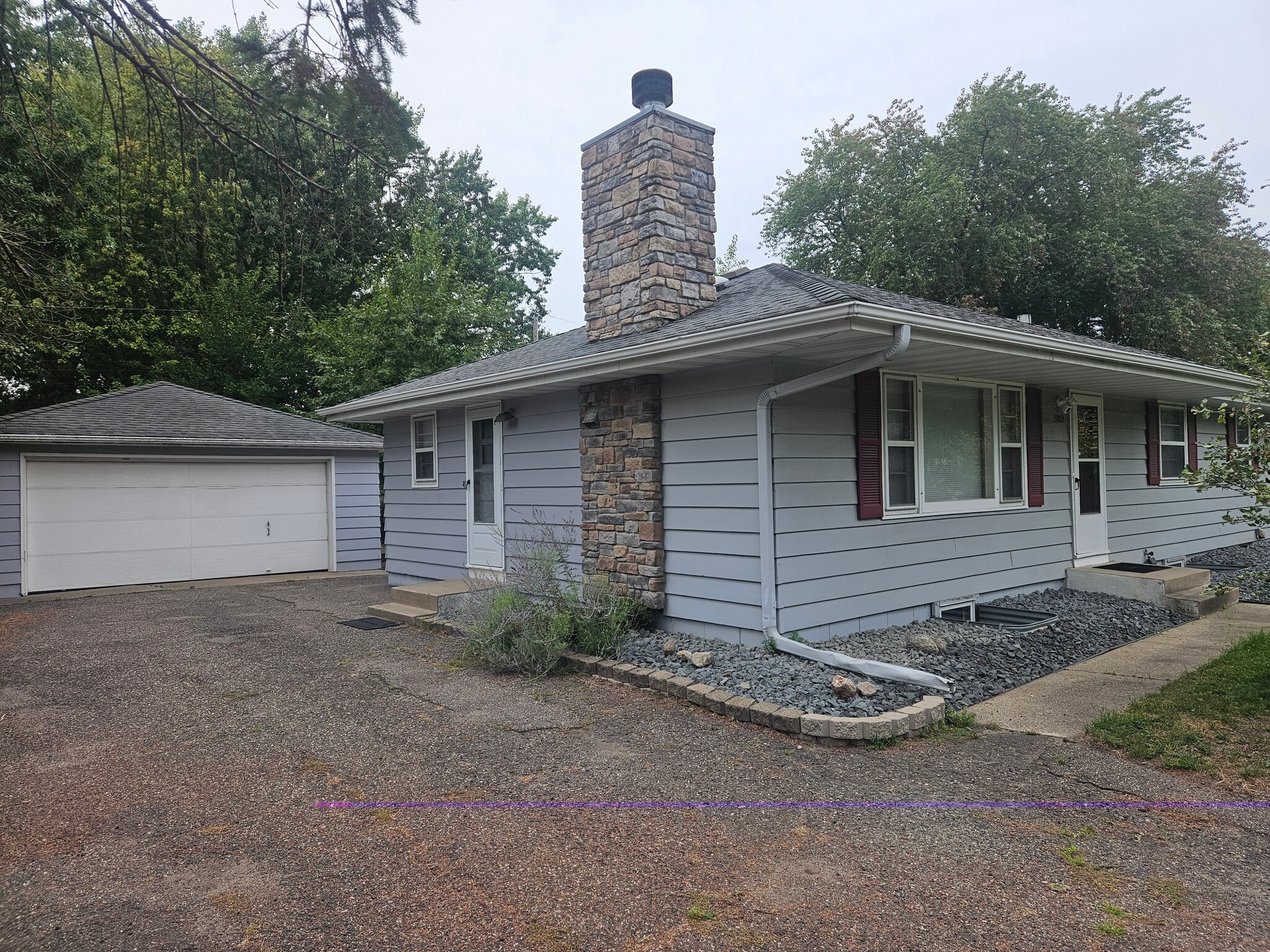 Building Photo - 5909 Ensign Ave N