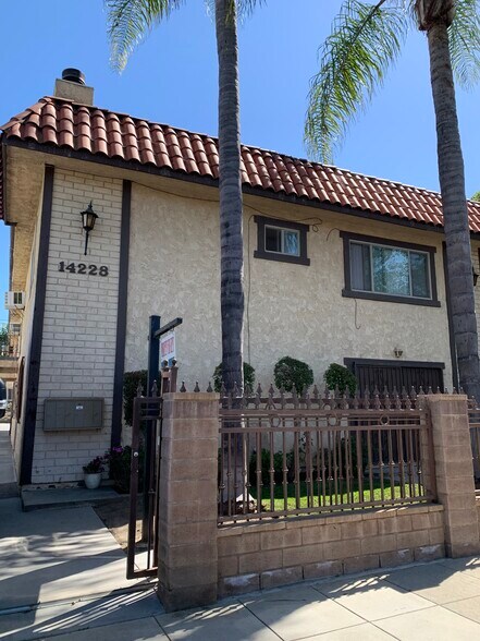 Primary Photo - 14228 Tiara St
