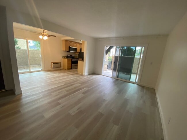 Primary Photo - Beautiful Downstairs Two Bedroom Two bath ...