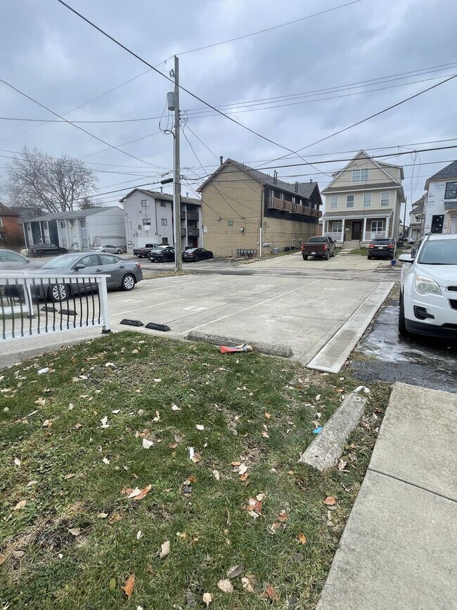 Building Photo - 94-96-96 McMillen Ave