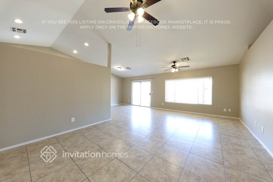 Building Photo - 8934 W Encanto Blvd