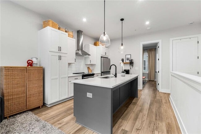 Building Photo - 1272 Longreen Ter NW