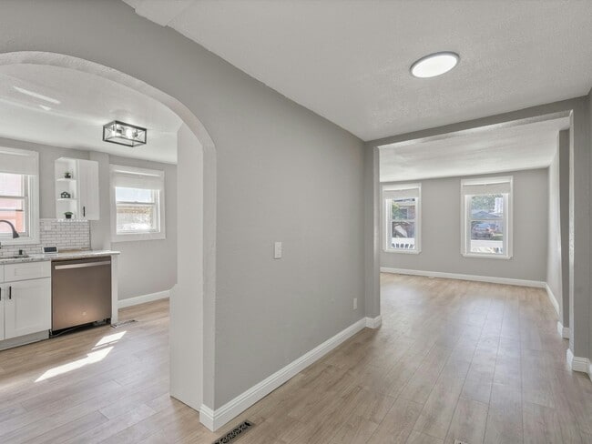 Building Photo - 505 Harrison St