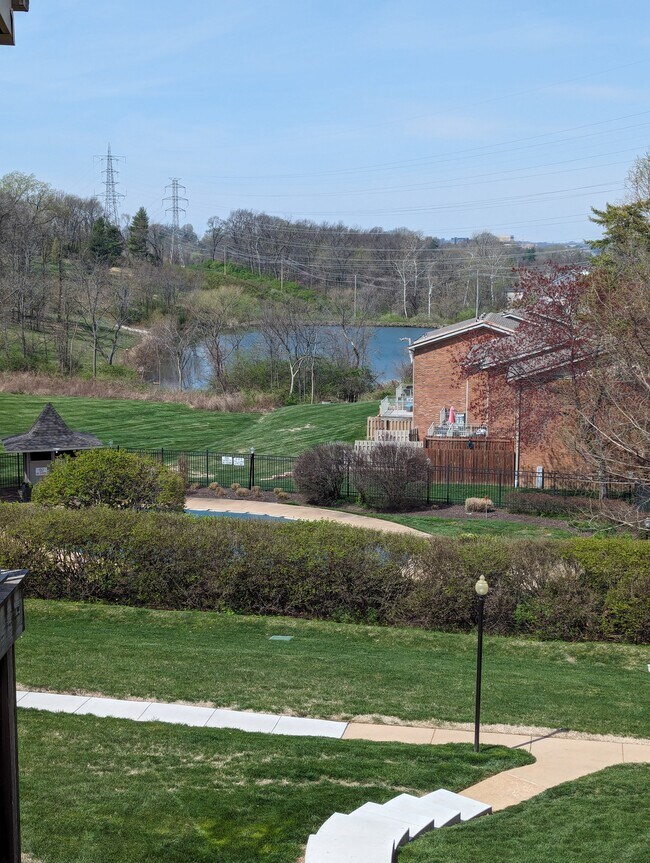 Building Photo - 1425 Willow Brook Cv