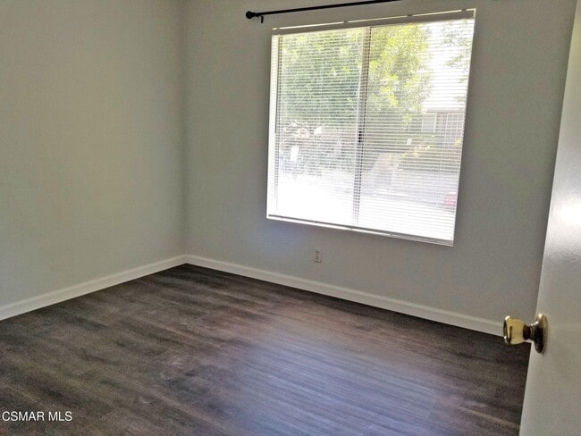 Building Photo - 499 Serento Cir