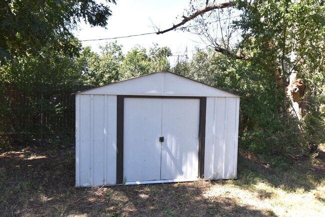 Building Photo - 2802 54th St