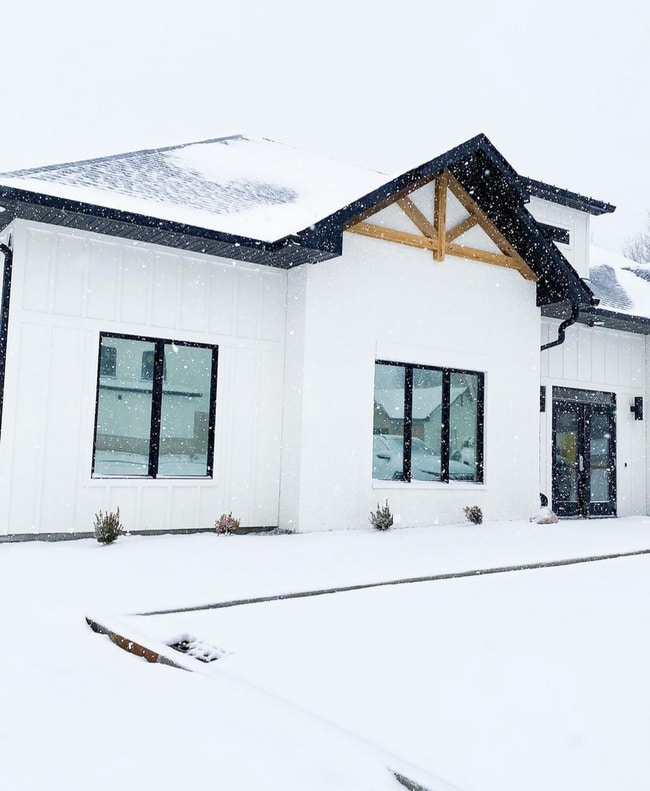 Interior Photo - The Flats at Westbury