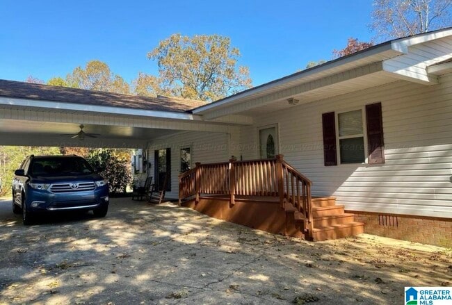 Building Photo - 1000 Highland Rd