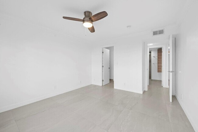 Building Photo - 1515 E Broward Blvd