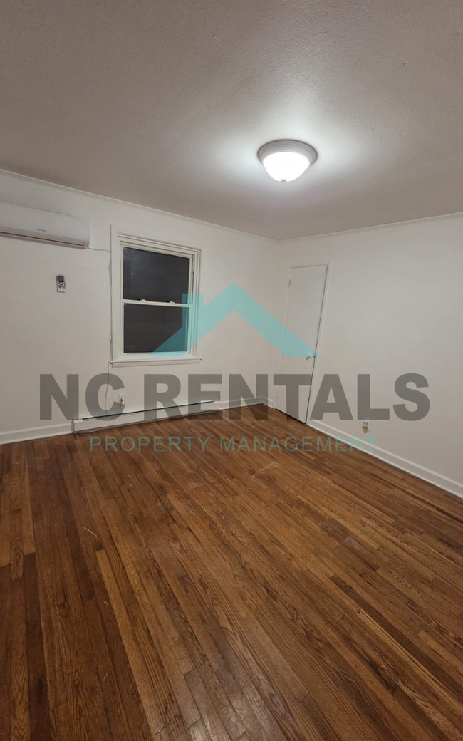 Building Photo - 527 Swain Dr