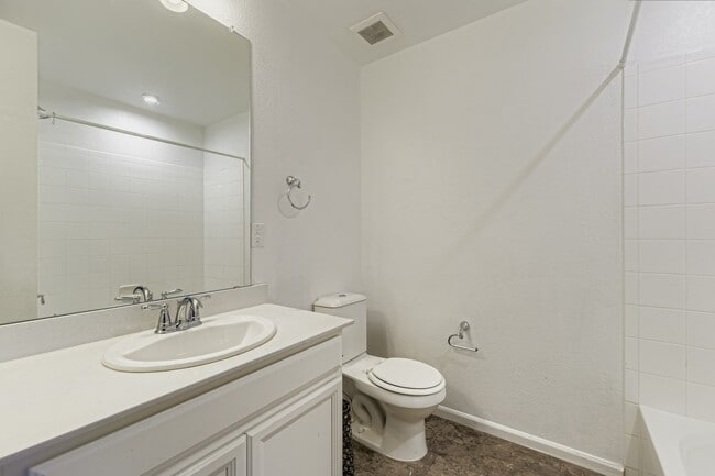 Building Photo - 15765 E Otero Ave