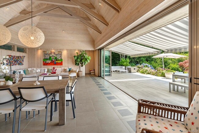 Building Photo - 316 Deerfield Rd