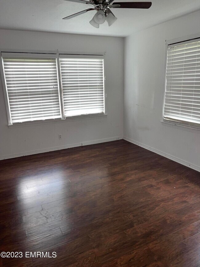 Building Photo - 10570 Woods Rd