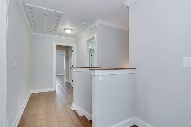 Building Photo - Beauty in Riverwood on Corner Lot!