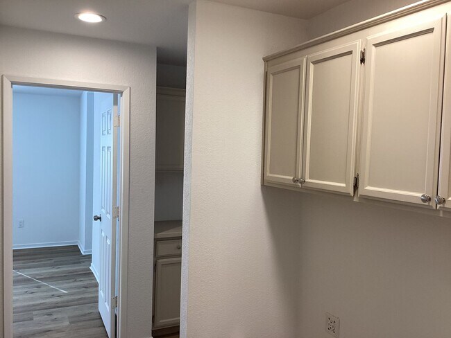 Building Photo - 1450 La Jolla Way