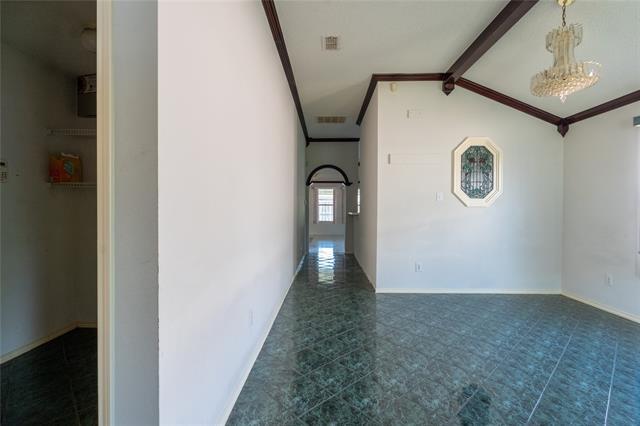 Building Photo - 1403 Chesapeake Dr