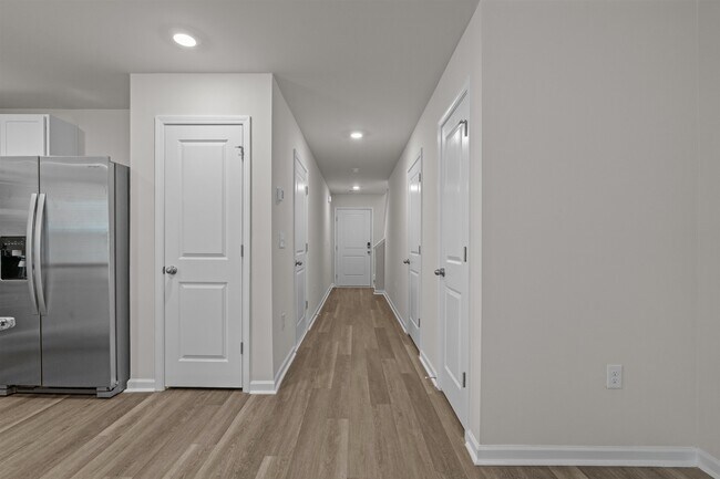Building Photo - 547 Gemstone Blvd