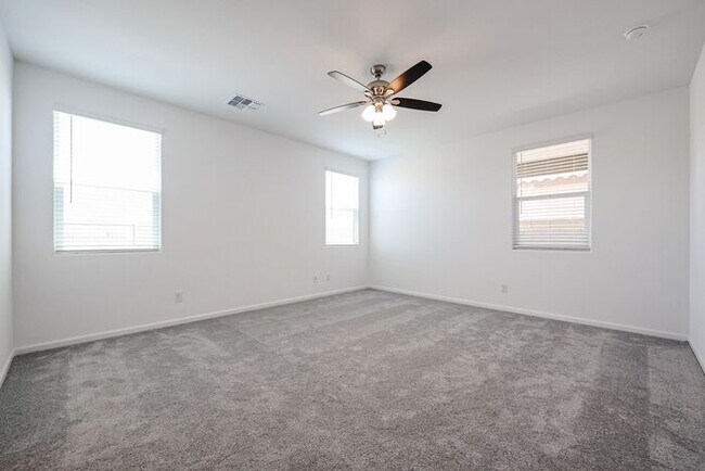 Building Photo - Alamar Subdivision 5 Bedroom Home For RENT!