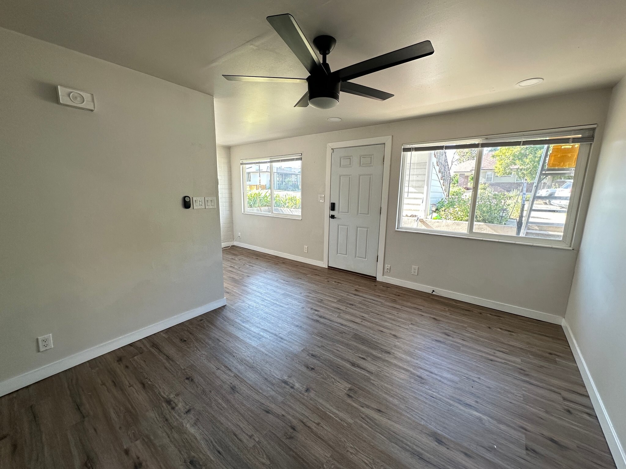 Building Photo - 387 Redondo Ave