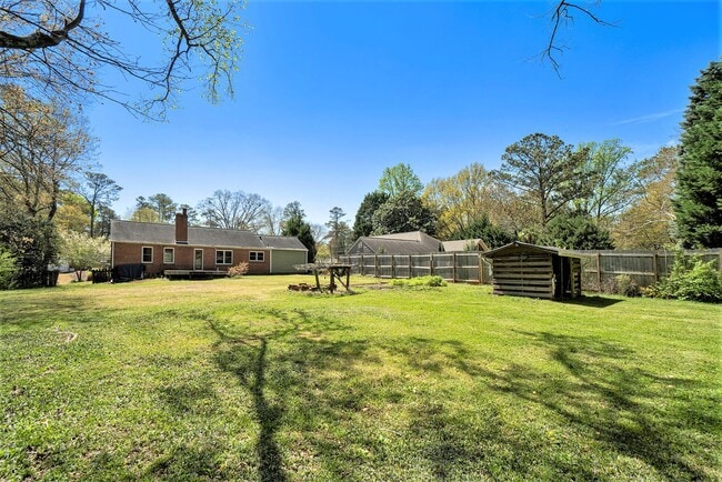 Building Photo - 3 Bedroom, 2 Bath in Decatur