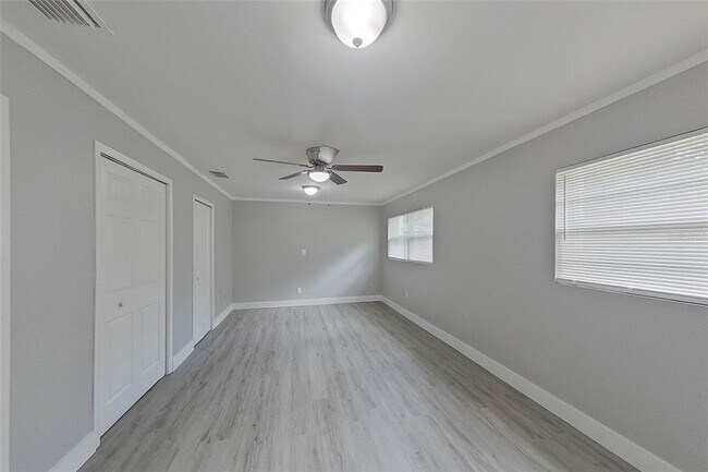 Building Photo - 1923 N Brack St