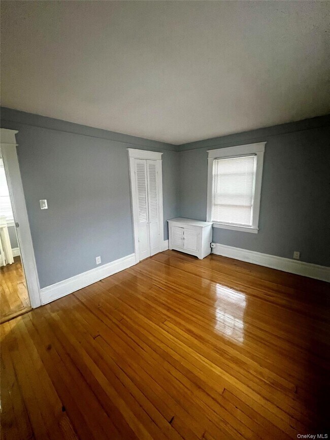 Building Photo - 3922 Dyre Ave