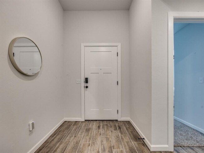 Building Photo - 2323 Arcady Ave