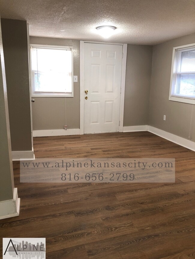 Building Photo - Cute Home in Excelsior Springs