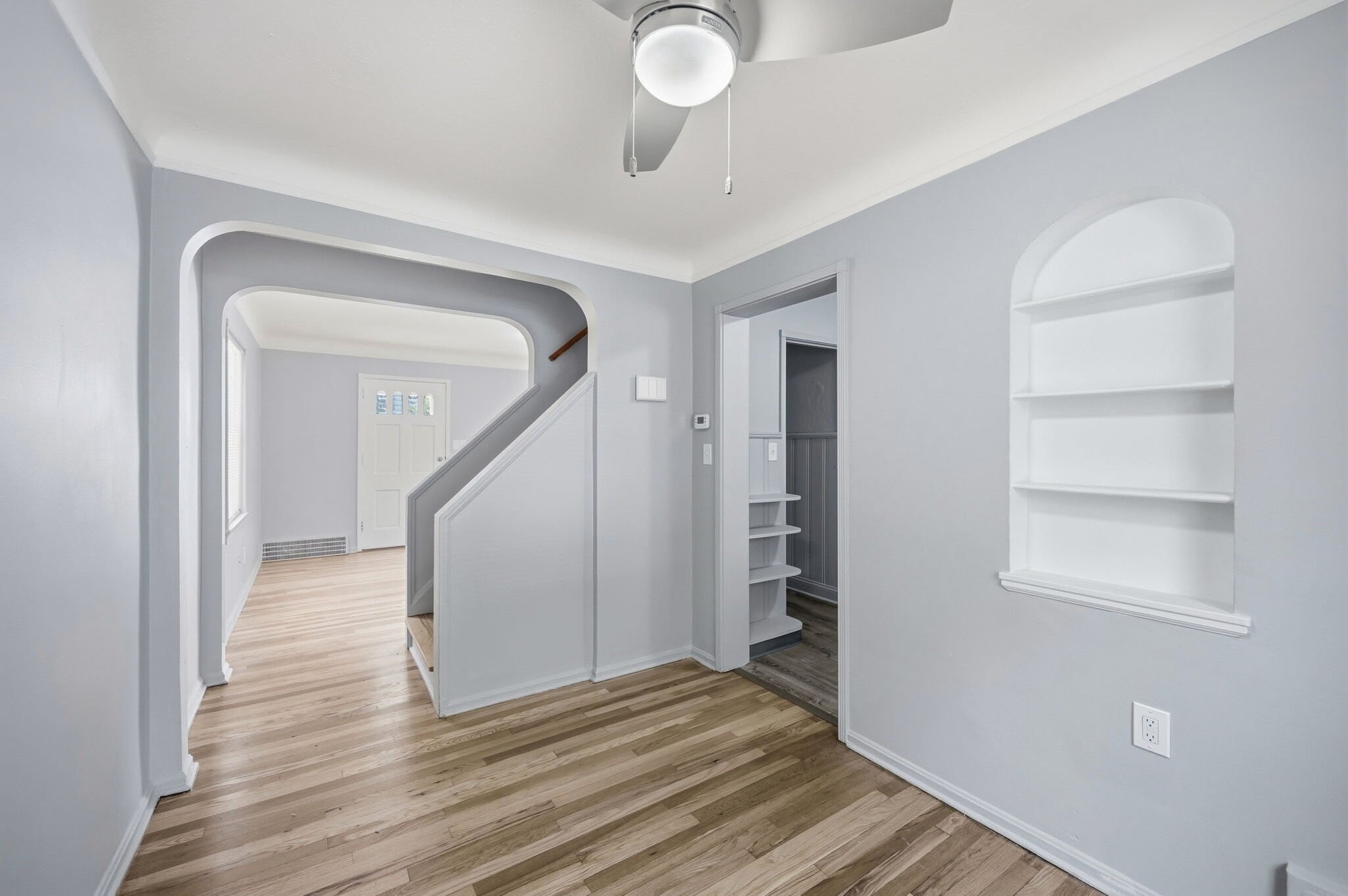 Building Photo - 253 E 250th St