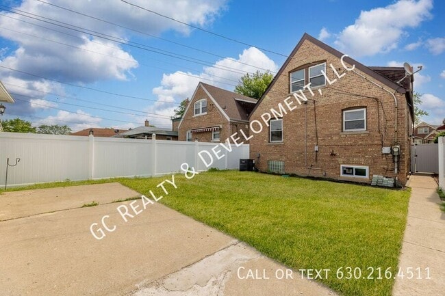 Building Photo - 8620 S Winchester Ave