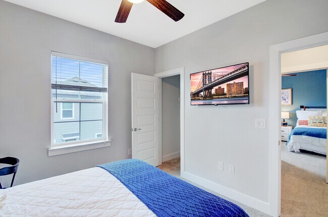 Building Photo - 28325 Birnham Woods Dr