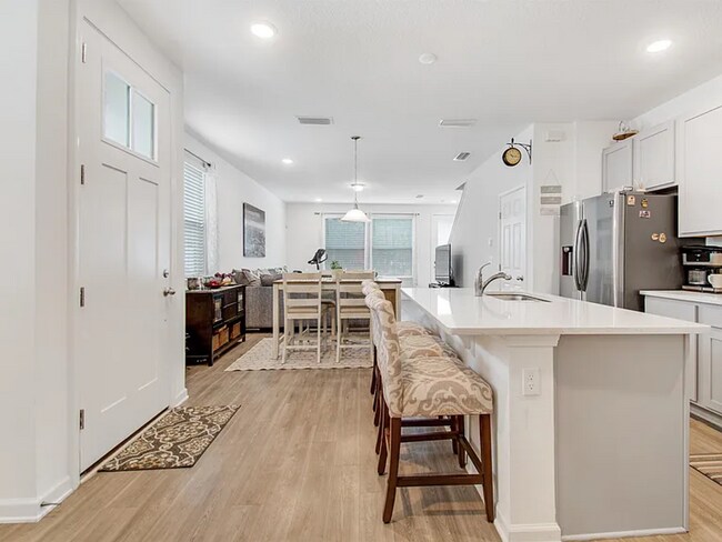 Building Photo - Park Ridge 3/2.5/1 Townhome