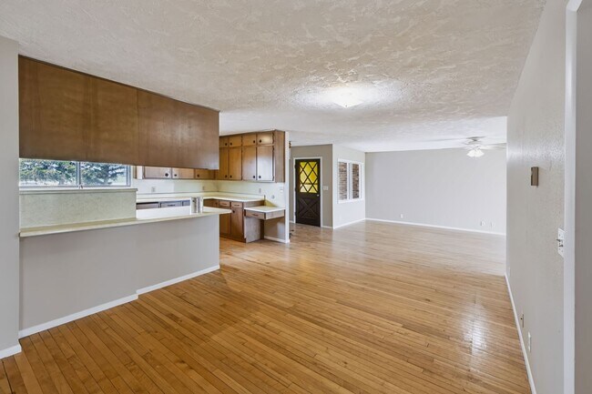 Building Photo - 4980 W 4000 N